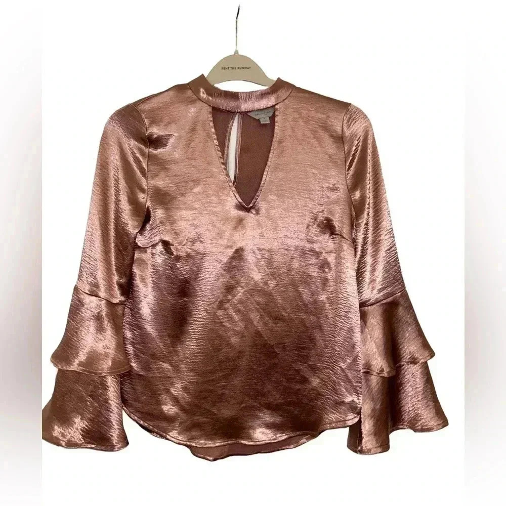 Belle Sky Satin Rose Gold Ruffle Sleeve Shirt Size 4 🦄